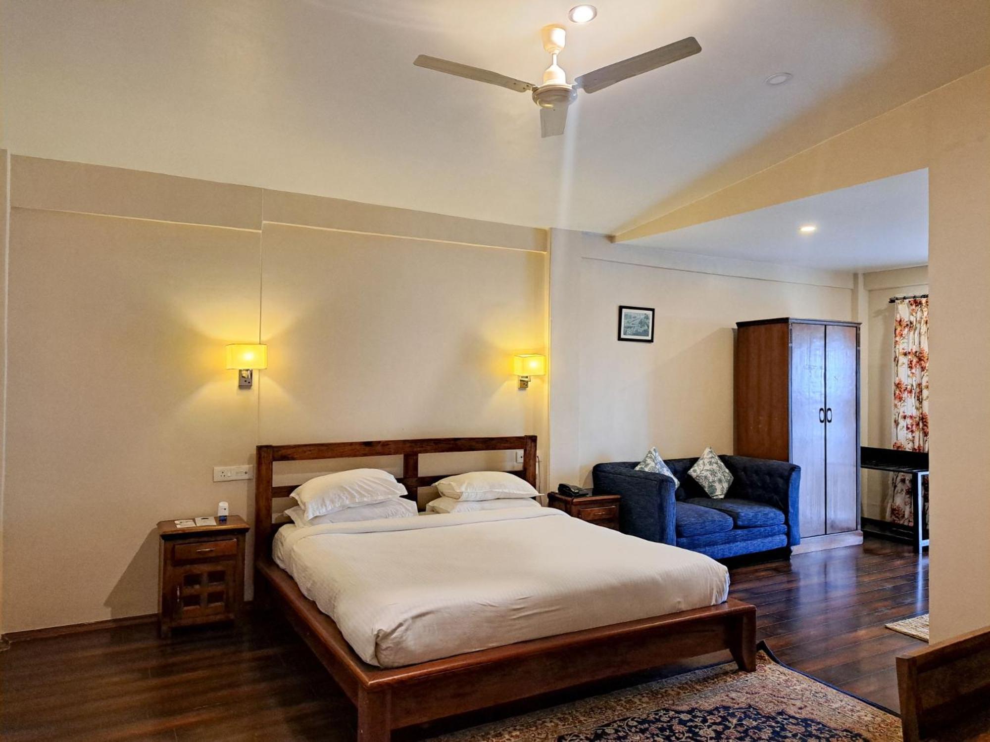 The Heritage Club - Tripura Castle Hotel And Spa Шиллонг Экстерьер фото