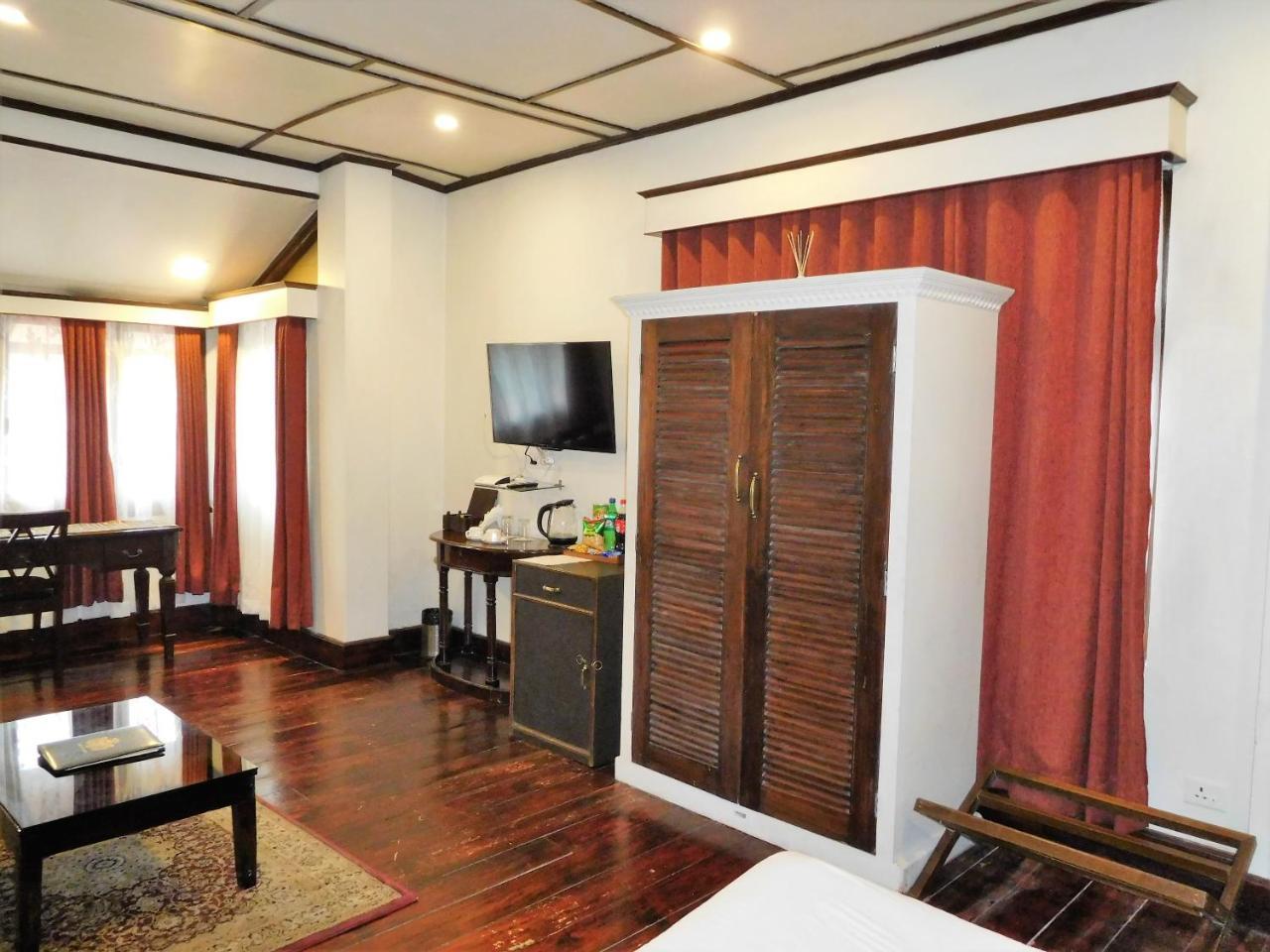 The Heritage Club - Tripura Castle Hotel And Spa Шиллонг Экстерьер фото
